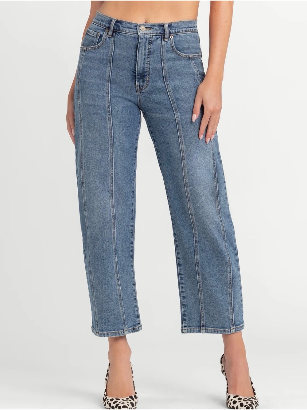 Classic High-Waist Barrel-Leg Women's Jeans - Blue